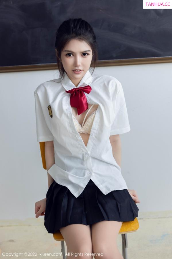 媛媛酱  [XiuRen]高清写真图 2022.10.26 No.5762 媛媛酱belle 丝袜白T第29张图片